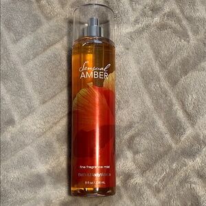 Bath & Body Works Sensual Amber Mist - Warm Amber and Red Hues